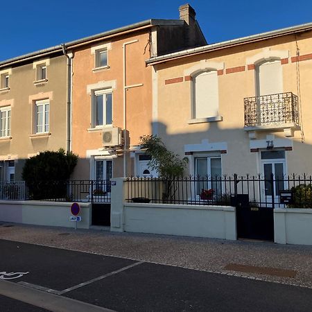 Jolie, Cozy, Confortable Maison De Ville Au Calme A 5Min Du Centre De Verdun, Parking Devant La Maison Belleville-Sur-Meuse Exterior photo